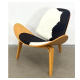 Lot 735  Contemporary Hans Wegner Style Lounge Chair. Shell Chair. 