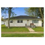 Metzger Online Real Estate Auction 3 Bedroom Ranch Home with 4-Car Attached Garage