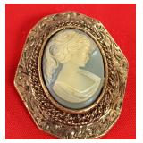 120 Cameo Brooch Marked Peri