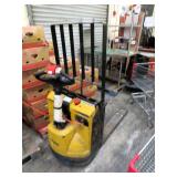 Yale Mpb045 4500lb Electric Pallet Jack