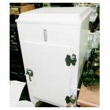 ICE BOX
