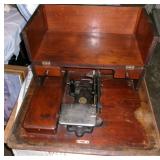 OLD COBBLERS SEWING MACHINE