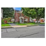 3 Bed 1.5 Bath on .24 Acres w/ Detached Garaage 