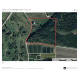 Farmhouse & Wooded Acreage Near Richland Center, WI