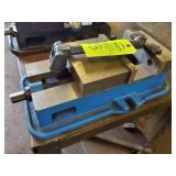 https://www.bidspotter.com/en-us/auction-catalogues/bscbro/catalogue-id-brolyn10284/lot-ec8b786a-860