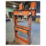 https://www.bidspotter.com/en-us/auction-catalogues/bscbro/catalogue-id-brolyn10284/lot-85aaf089-492